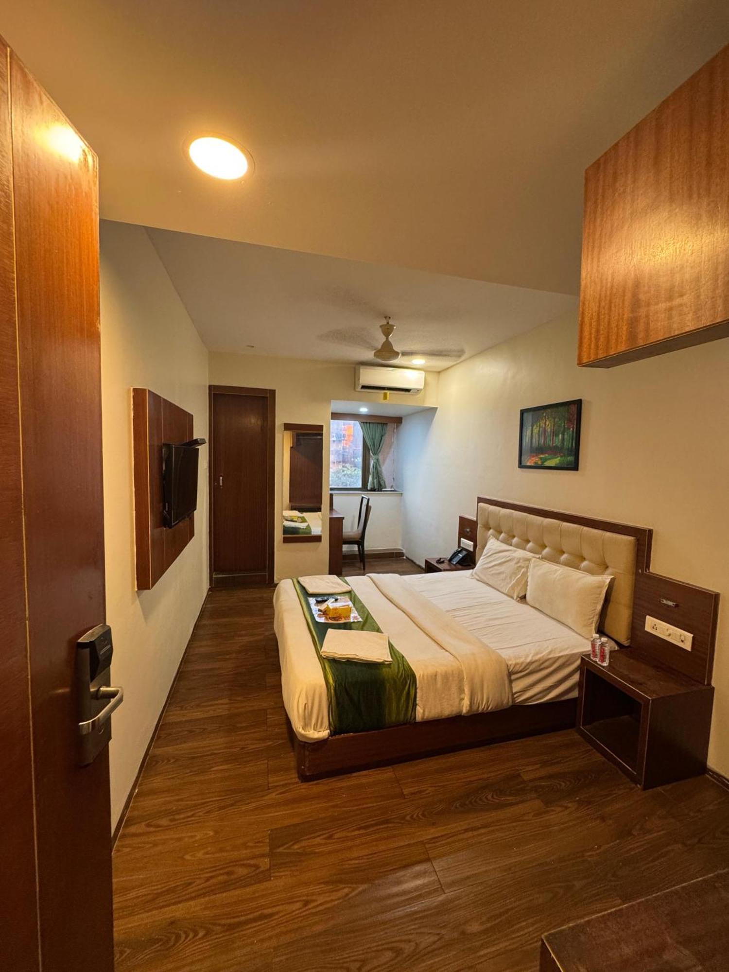 Aflon Midc Andheri East Hotel *